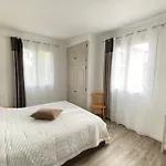 06cg Beautiful 2 Bedroom - Garden Appartement *