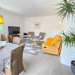 Appartement 06cg Beautiful 2 Bedroom - Garden