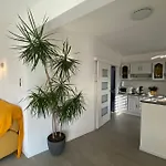 06cg Beautiful 2 Bedroom - Garden * Cagnes-sur-Mer