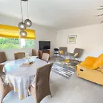 06cg Beautiful 2 Bedroom - Garden Appartement *