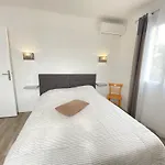 06cg Beautiful 2 Bedroom - Garden Appartement *