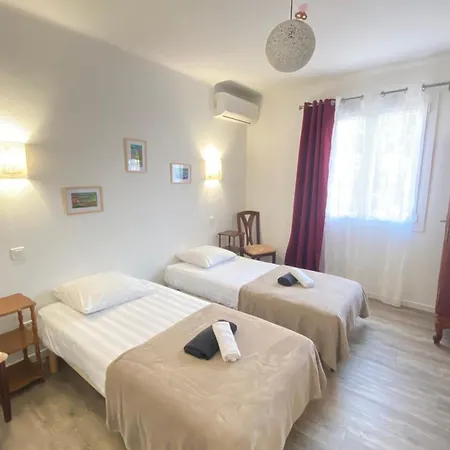 06cg Beautiful 2 Bedroom - Garden 滨海卡涅